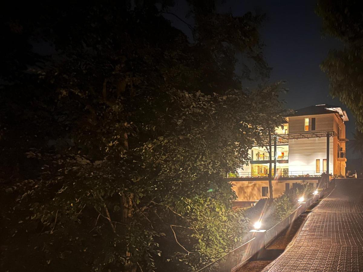 Viceroy Luxury Mountain Resort And Spa Мунар Екстериор снимка