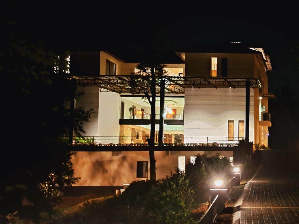 Viceroy Luxury Mountain Resort And Spa Мунар Екстериор снимка